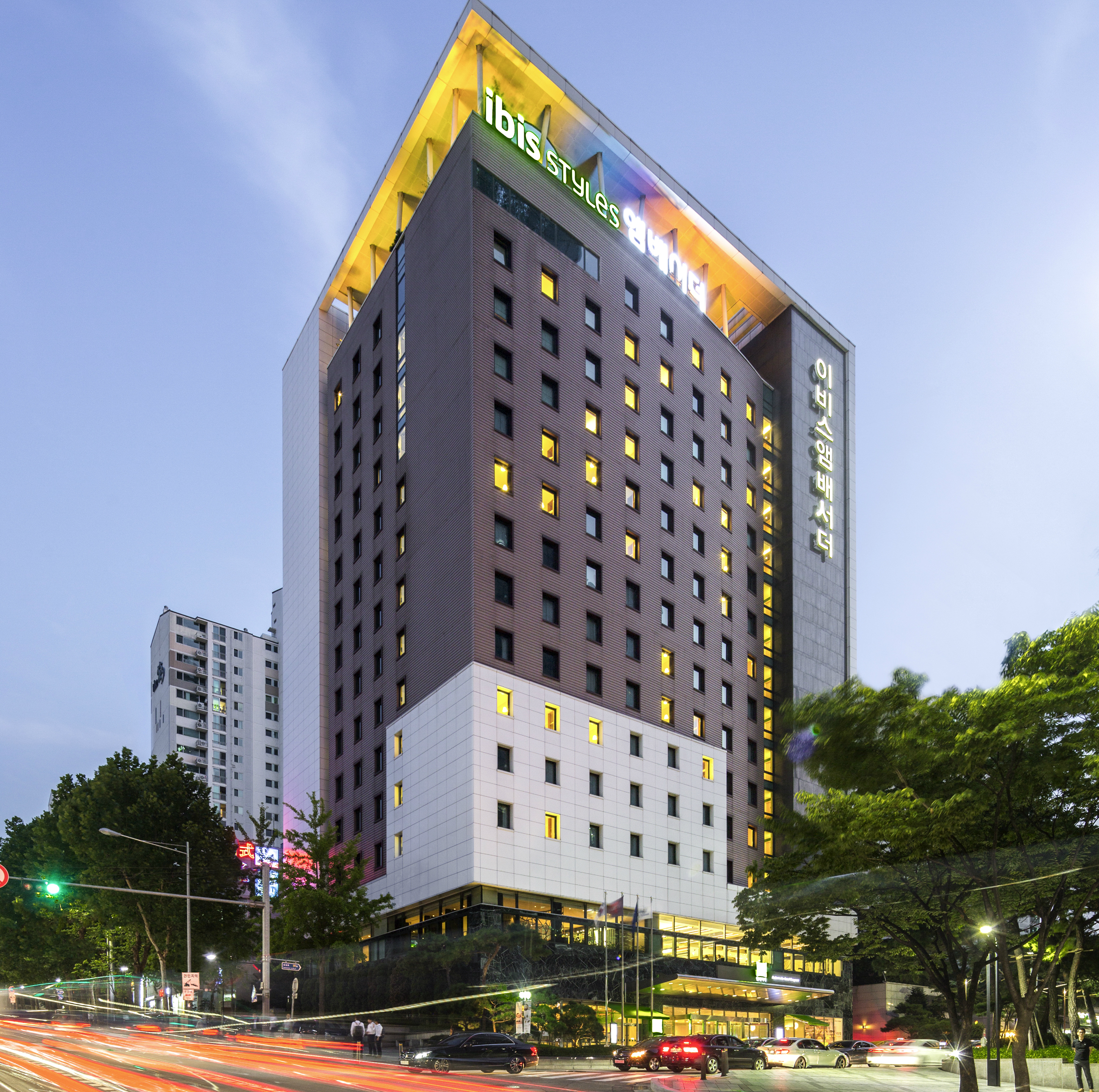 이비스 스타일 앰배서더 강남